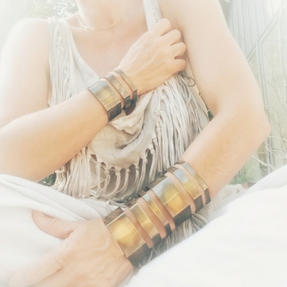 Statement gold brass  cuff  bracelet sculpture … - Picture 6 of 6